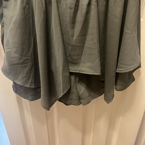 Romper - Picture 3 of 5